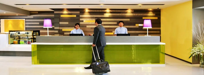 651/Holiday Inn Express Ahmedabad Ashram Road - Ahmedabad 02.jpg